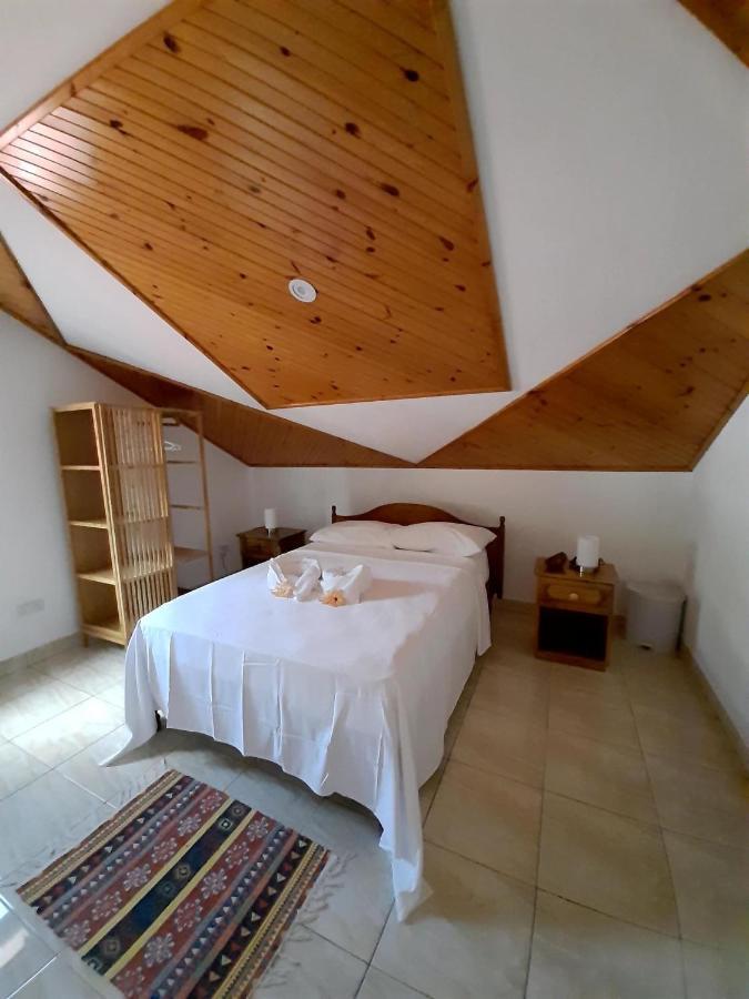 La Source Self Catering Hotell La Digue Exteriör bild
