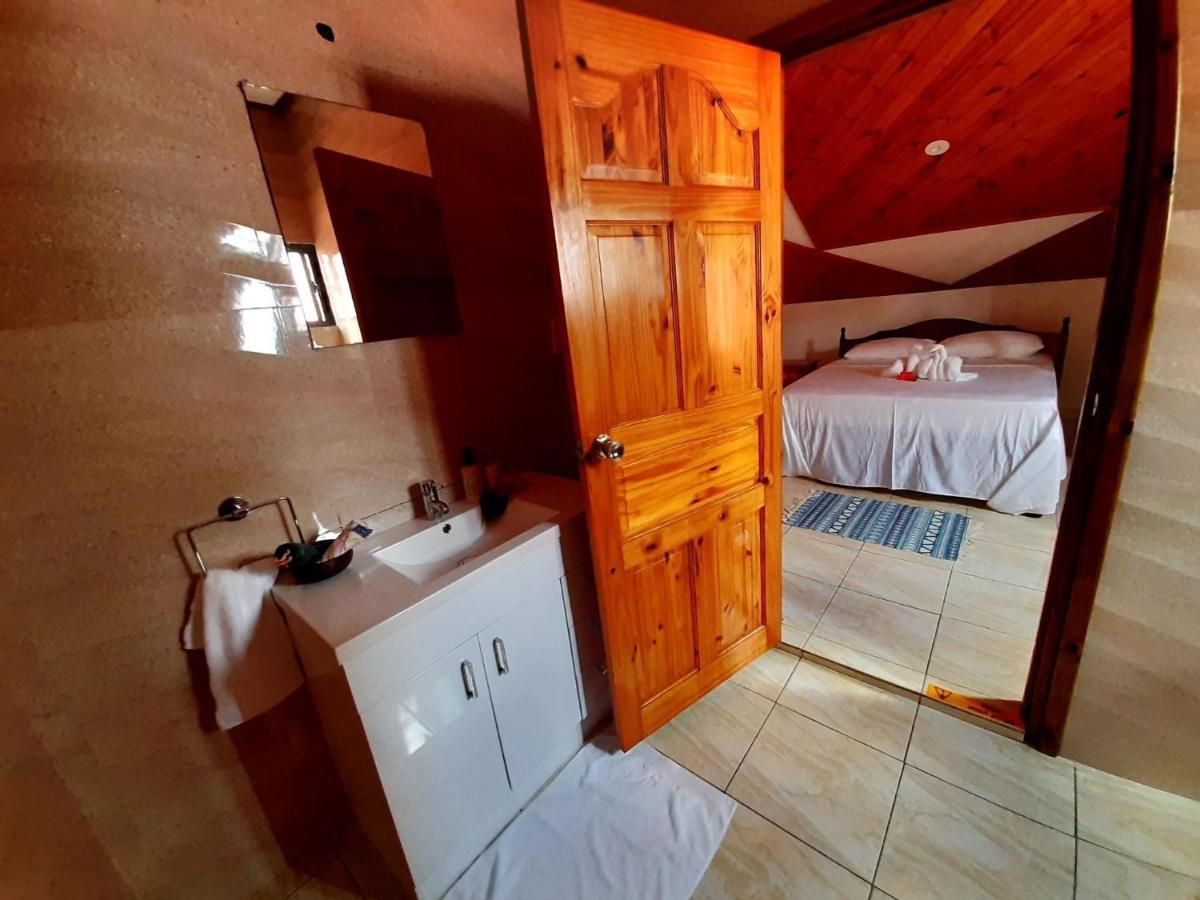 La Source Self Catering Hotell La Digue Exteriör bild