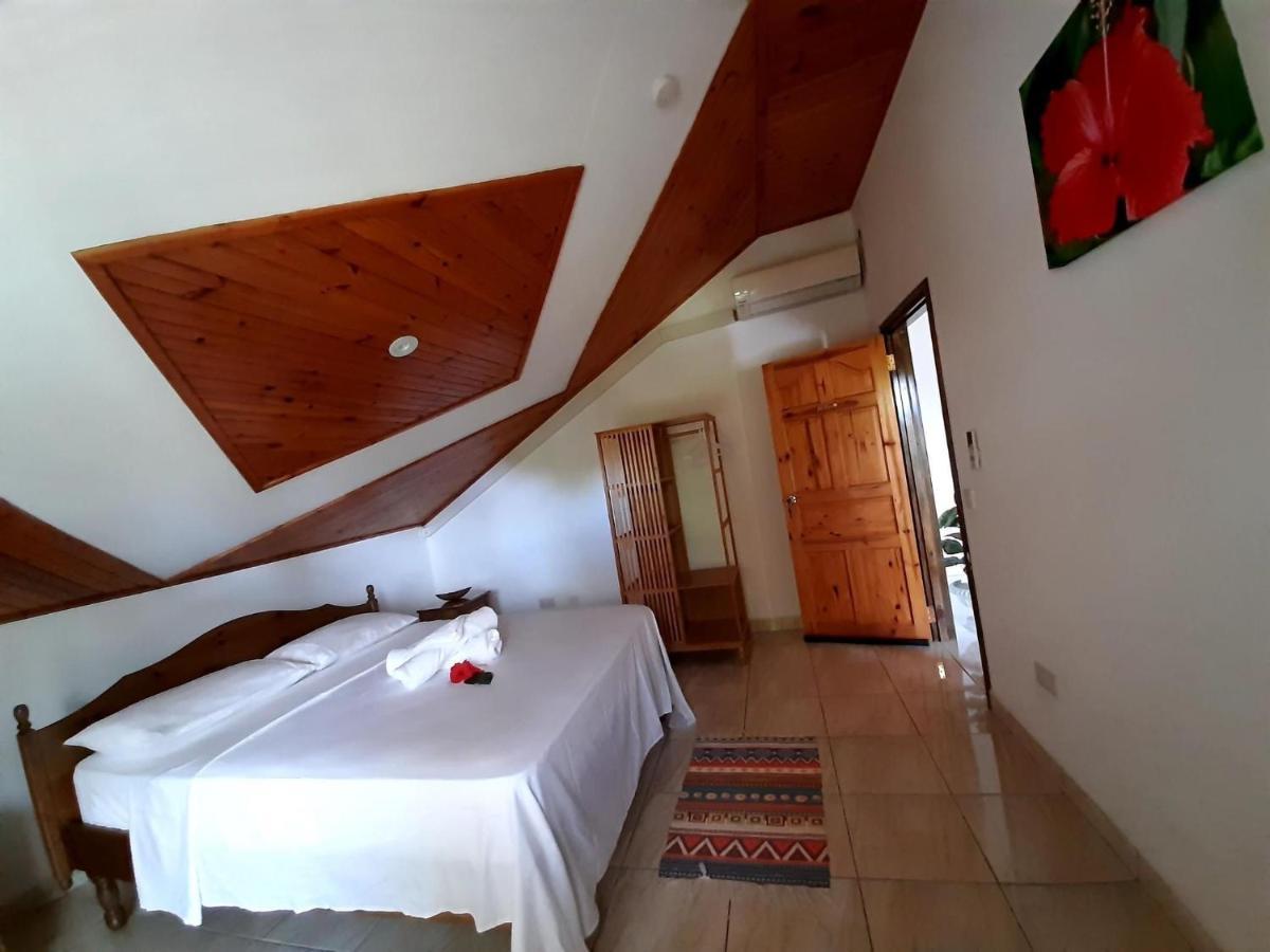 La Source Self Catering Hotell La Digue Exteriör bild